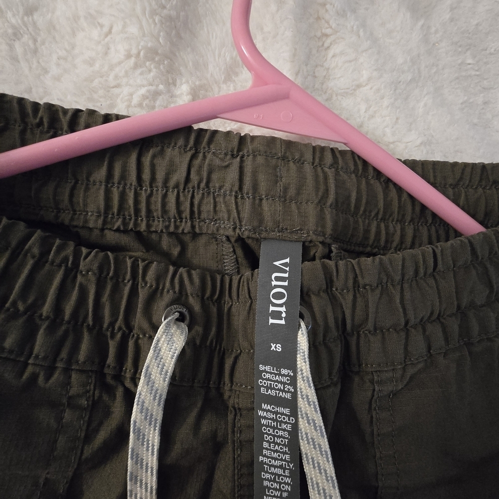 Vuori Olive Green Style  Cargo Pants with Everyday Comfort - Picture 9 of 12